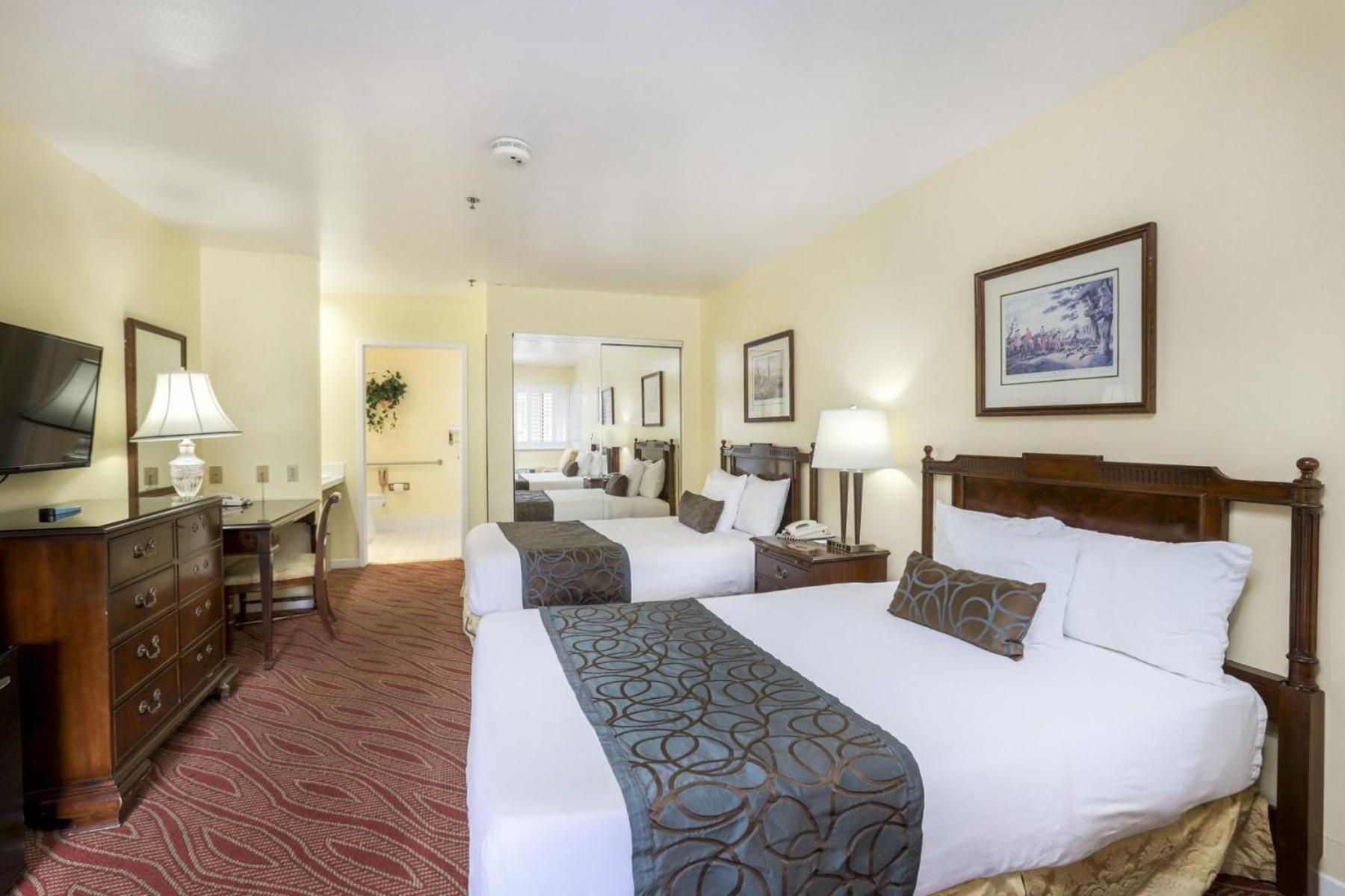 Campbell Inn Hotel Экстерьер фото